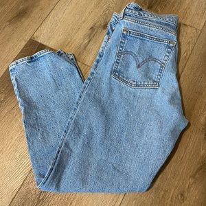 Levi Mom Jeans